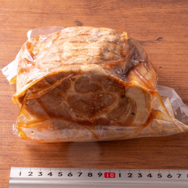 画像2: 【不定貫】豚肩ロースチャーシュー ハーフサイズ/ 約1kg (2)